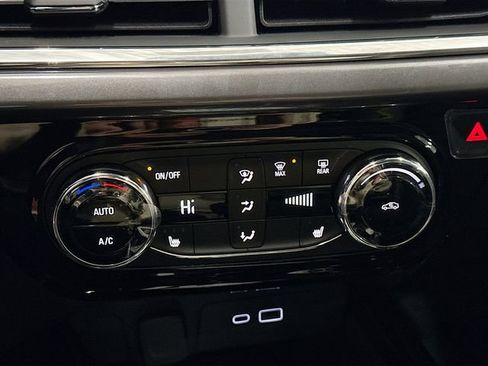 New 2026 Chevrolet Trax ACTIV w/ Sunroof Package image 16