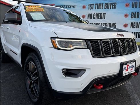 Used 2017 Jeep Grand Cherokee Trailhawk w/ Trailhawk Luxury Group image 62