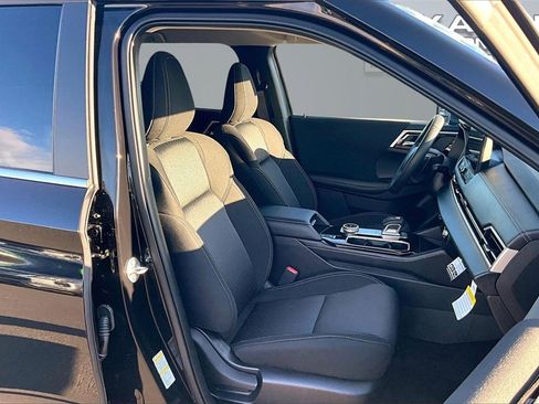 New 2026 Mitsubishi Outlander ES image 8