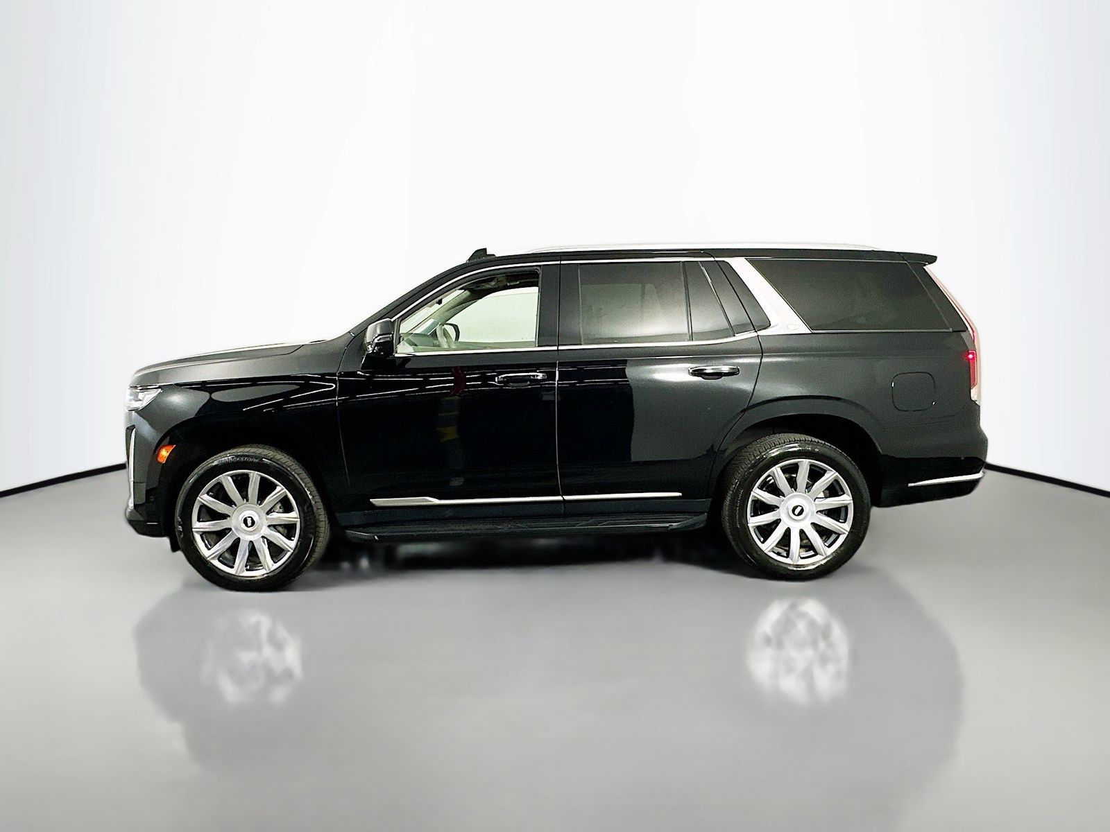 Used 2024 Cadillac Escalade Premium Luxury Platinum AWD/4WD image 4