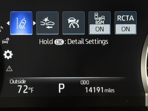 Used 2025 Toyota Highlander XLE image 16