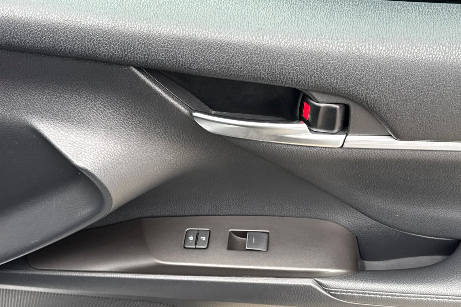 Certified 2022 Toyota Camry XSE FWD image 23
