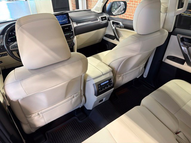 Used 2023 Lexus GX 460 Premium w/ Premium Package AWD/4WD image 32