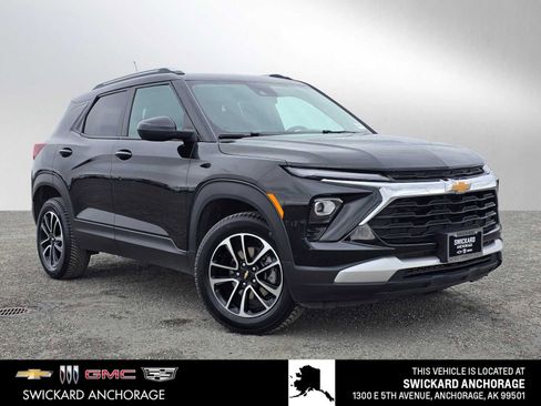 Used 2024 Chevrolet TrailBlazer LT AWD/4WD image 1