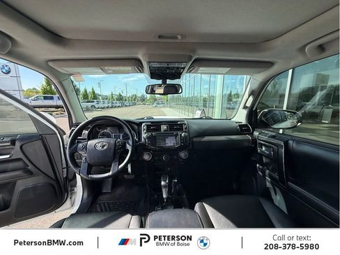 Used 2018 Toyota 4Runner TRD Off-Road Premium AWD/4WD image 16