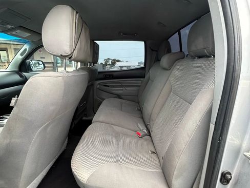 Used 2015 Toyota Tacoma PreRunner image 23