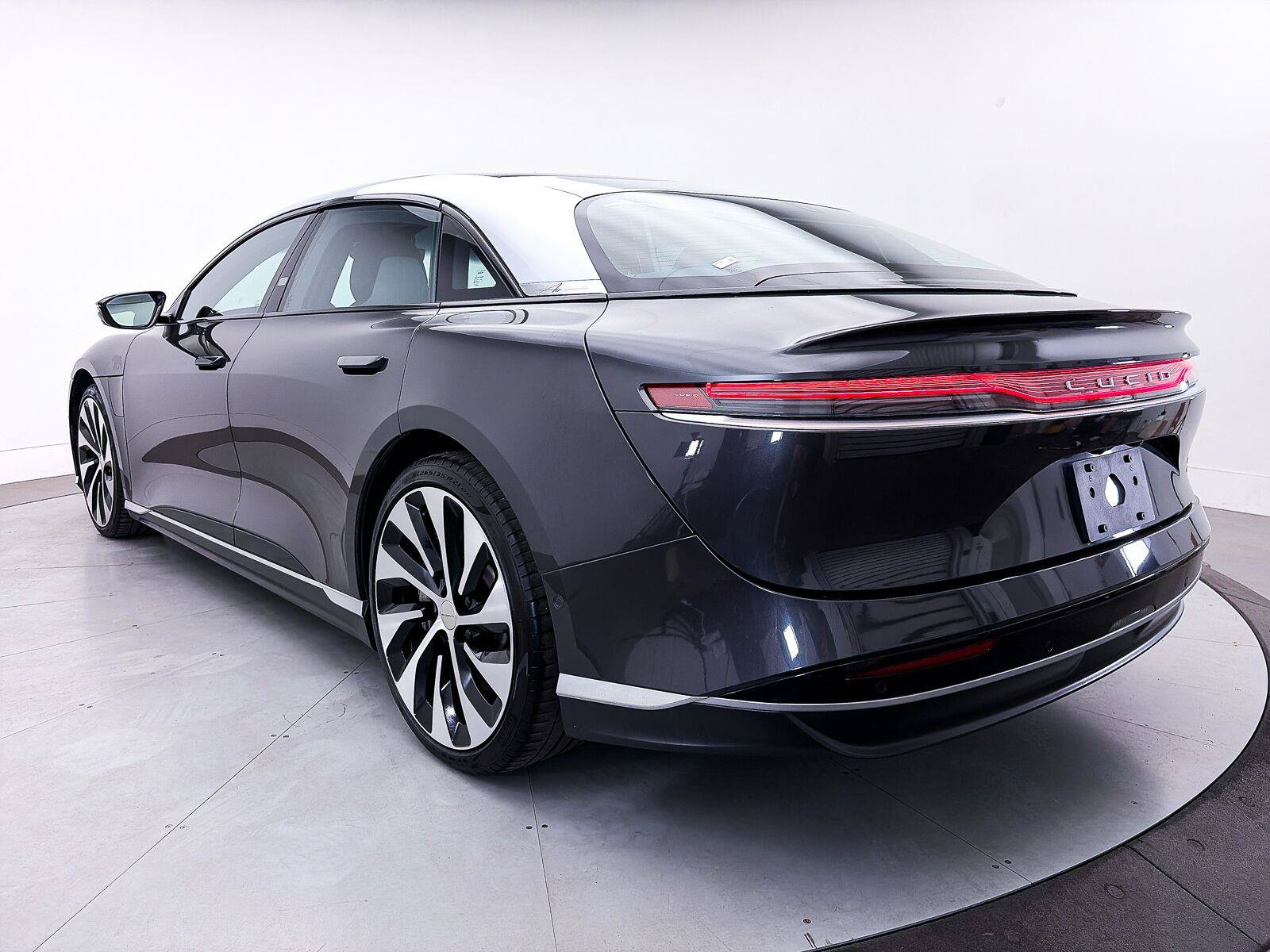 Used 2023 Lucid Air Touring AWD/4WD image 14