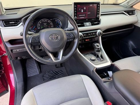 Used 2022 Toyota RAV4 Limited AWD/4WD image 2