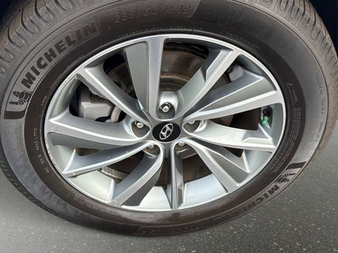 Used 2019 Hyundai Santa Fe Limited image 11