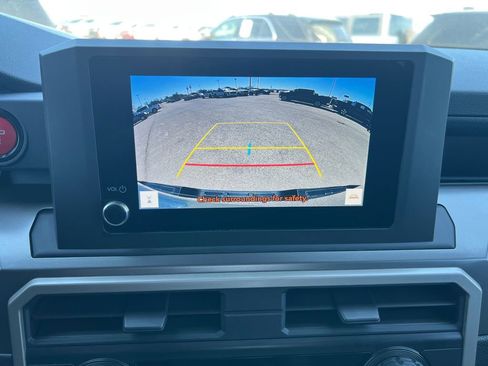 Used 2024 Toyota Tacoma TRD Off-Road image 9