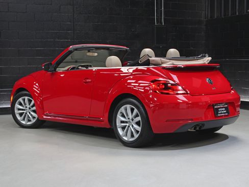 Used 2014 Volkswagen Beetle TDI FWD image 13