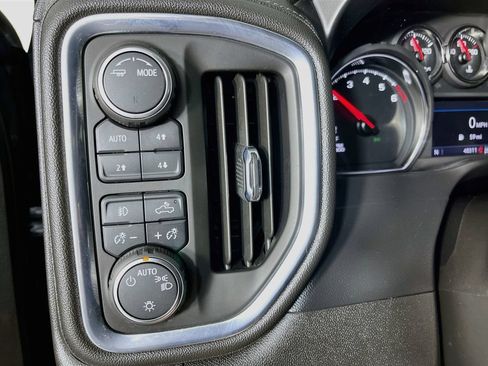 Used 2021 Chevrolet Silverado 1500 LT Trail Boss w/ Convenience Package II AWD/4WD image 13