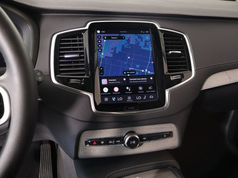 Used 2025 Volvo XC90 B6 Ultra w/ Protection Package Premier AWD/4WD image 5