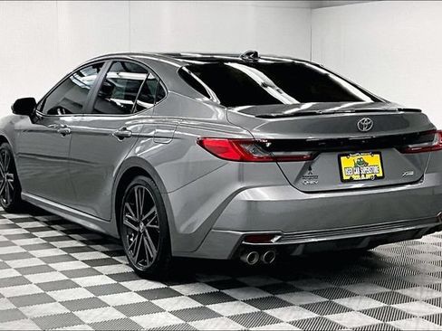 Used 2025 Toyota Camry XSE FWD image 2