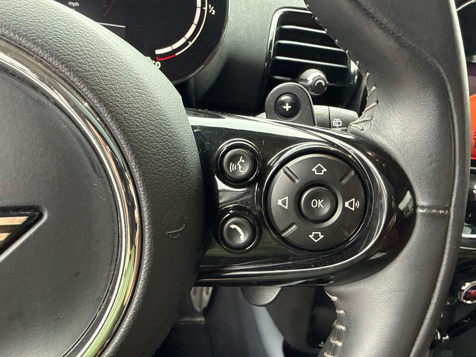 Used 2021 MINI Cooper Clubman S w/ Driver Assistance Package AWD/4WD image 18