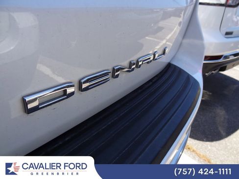 Used 2022 GMC Yukon XL Denali AWD/4WD image 7