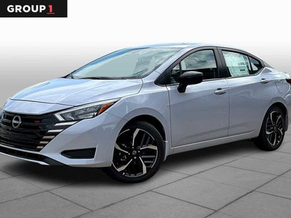 New 2025 Nissan Versa SR w/ Trunk Package