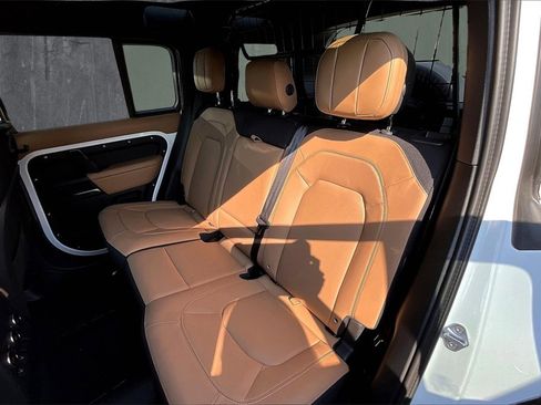 Used 2025 Land Rover Defender 110 V8 image 20
