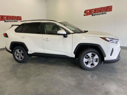 Used 2025 Toyota RAV4 XLE w/ Convenience Package image 2