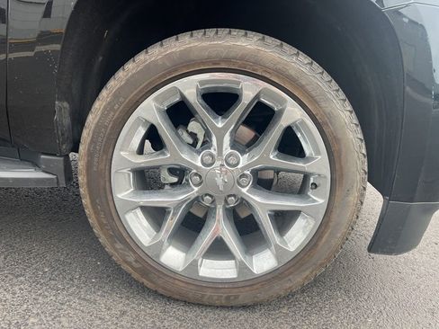 Used 2018 Chevrolet Tahoe LT w/ Luxury Package AWD/4WD image 12