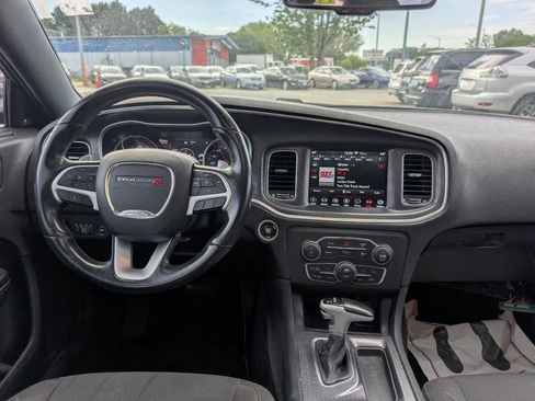 Used 2018 Dodge Charger R/T RWD image 7