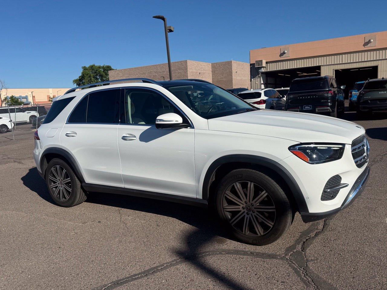 Used 2024 Mercedes-Benz GLE 350 4MATIC image 3