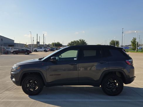 Used 2024 Jeep Compass Trailhawk AWD/4WD image 7