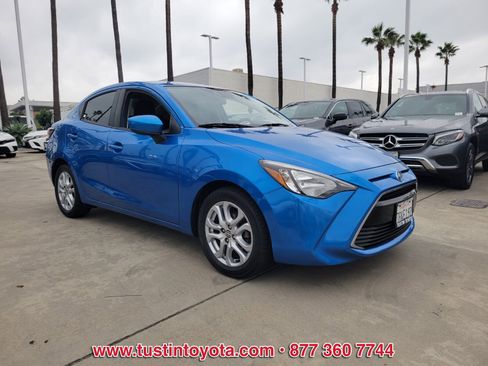 Used 2016 Scion iA image 2