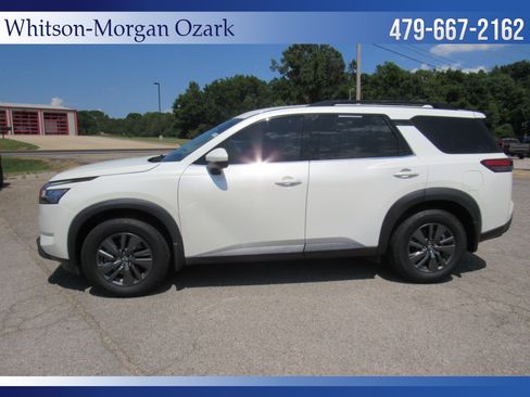 Used 2022 Nissan Pathfinder SV FWD image 6