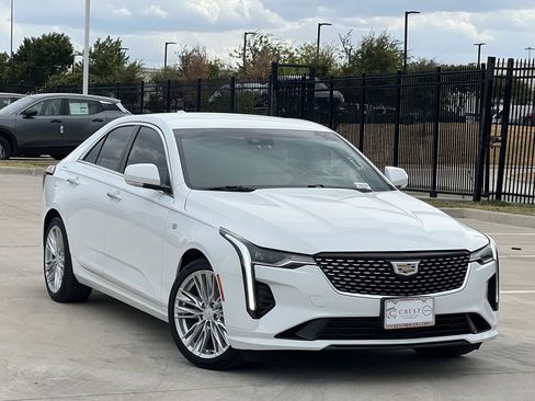 Used 2021 Cadillac CT4 Premium Luxury RWD image 1