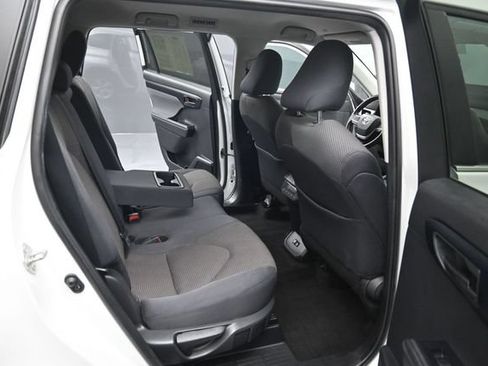 Used 2024 Toyota Highlander LE AWD/4WD image 33