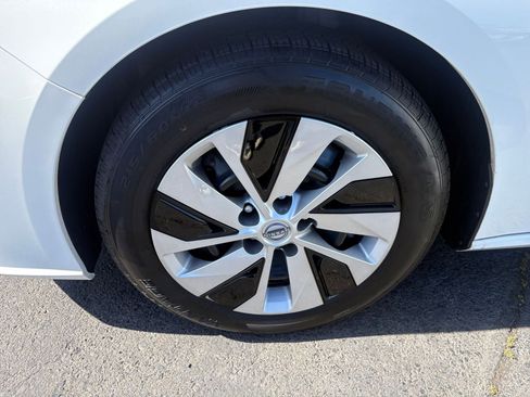 Used 2023 Nissan Altima 2.5 S FWD image 29