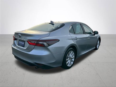 Used 2023 Toyota Camry LE image 7