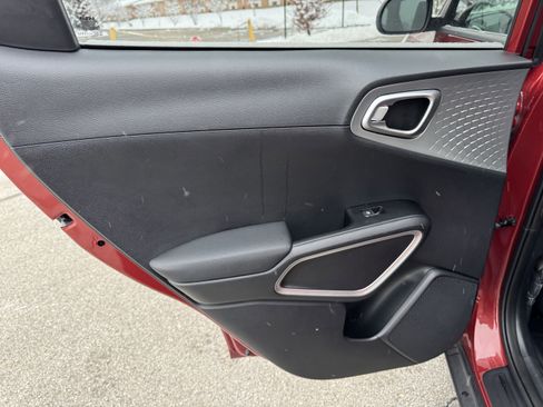 Used 2024 Kia Soul LX image 29