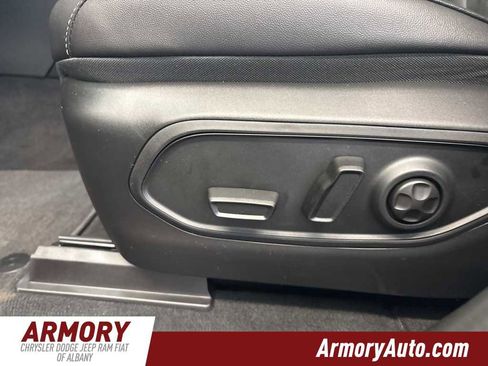 New 2025 Jeep Grand Cherokee L Altitude image 13