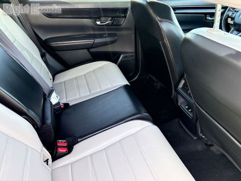 Used 2025 Honda CR-V Sport Touring image 28