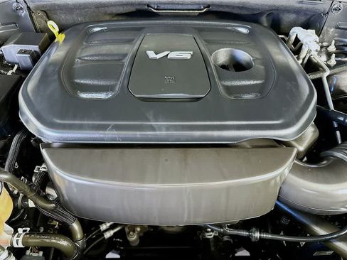 Used 2019 Jeep Grand Cherokee Altitude RWD image 8