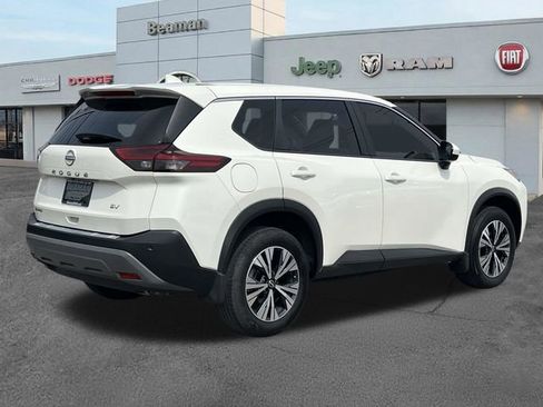 Used 2023 Nissan Rogue SV FWD image 7