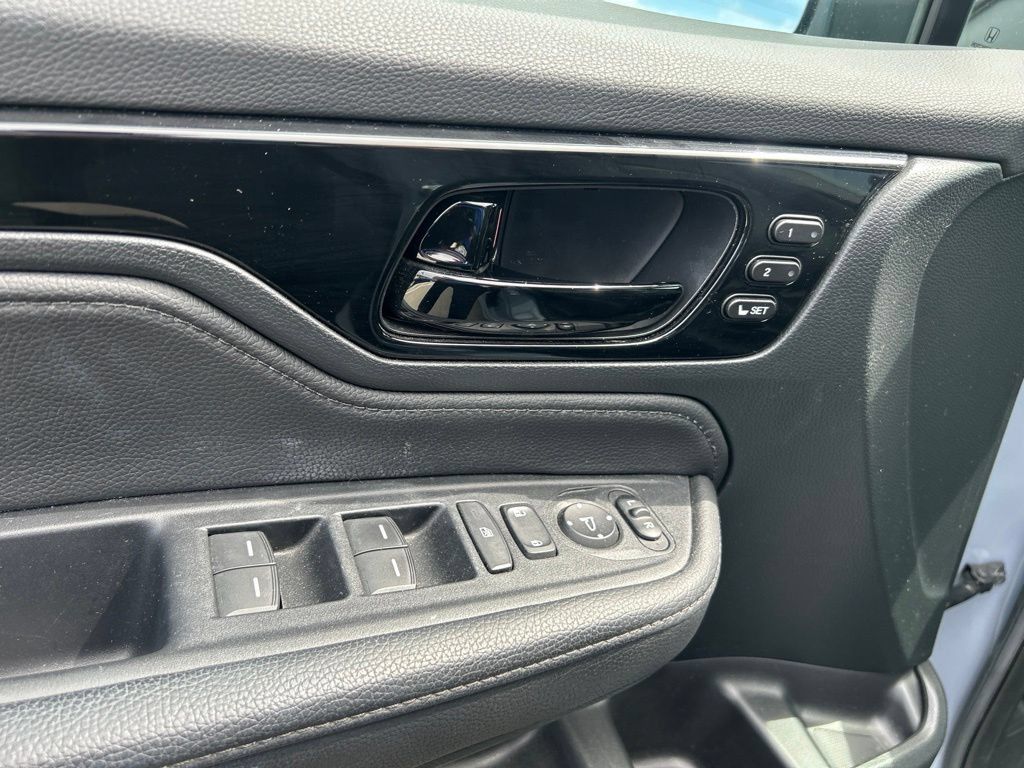 Used 2023 Honda Odyssey Touring image 21