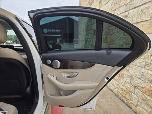 Used 2016 Mercedes-Benz C 300 Sedan image 10