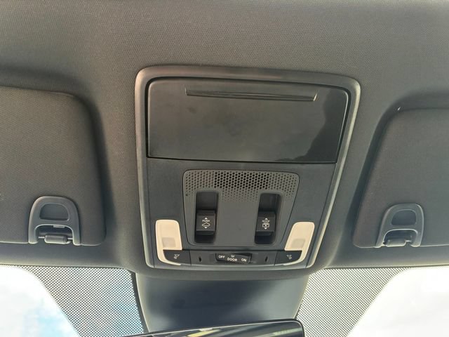 Used 2025 Honda Pilot TrailSport image 29