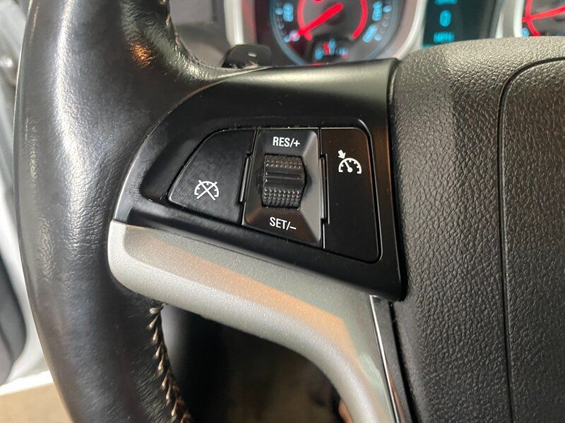 Used 2014 Chevrolet Camaro LT RWD image 9