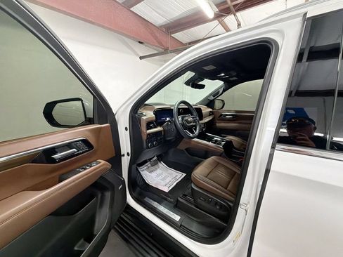 Certified 2025 Chevrolet Tahoe High Country RWD image 10