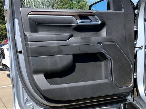 Used 2025 Chevrolet Silverado 1500 LT AWD/4WD image 37