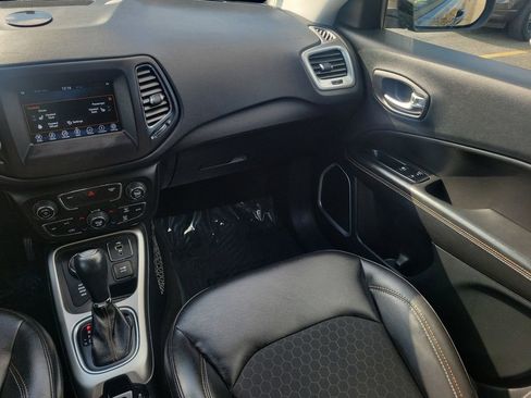 Used 2018 Jeep Compass Latitude w/ Popular Equipment Group image 15