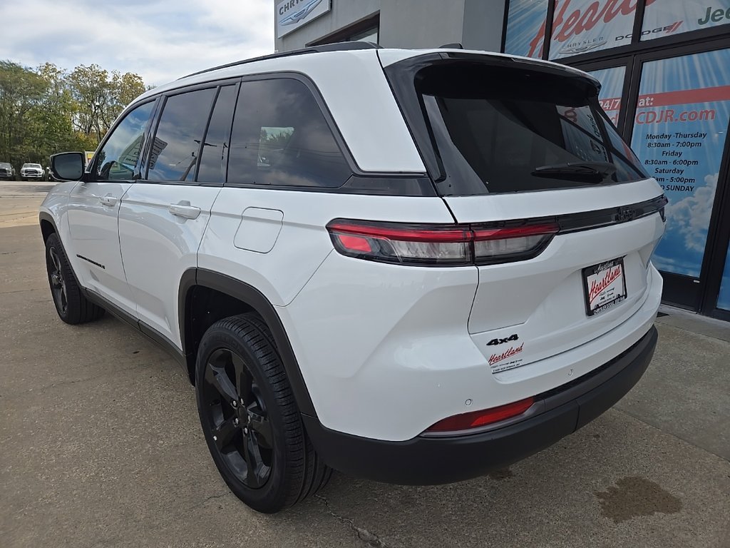 New 2026 Jeep Grand Cherokee Limited w/ Limited Altitude Package AWD/4WD image 5