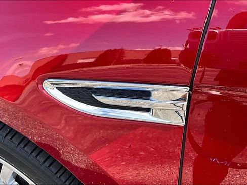 Used 2017 Ford Taurus Limited image 23