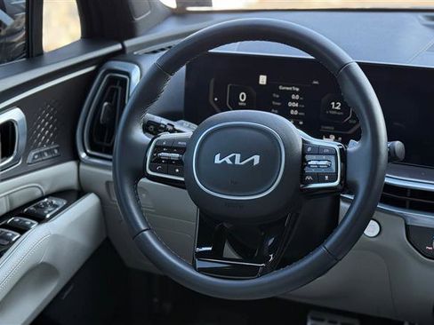 Used 2025 Kia Sorento SX Prestige image 26