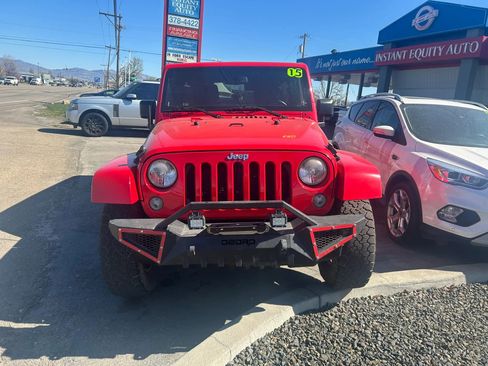 Used 2015 Jeep Wrangler Unlimited Sahara w/ Connectivity Group image 2