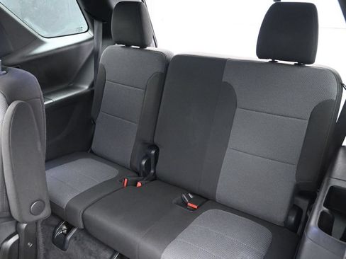 Used 2023 Chevrolet Traverse LT AWD/4WD image 15